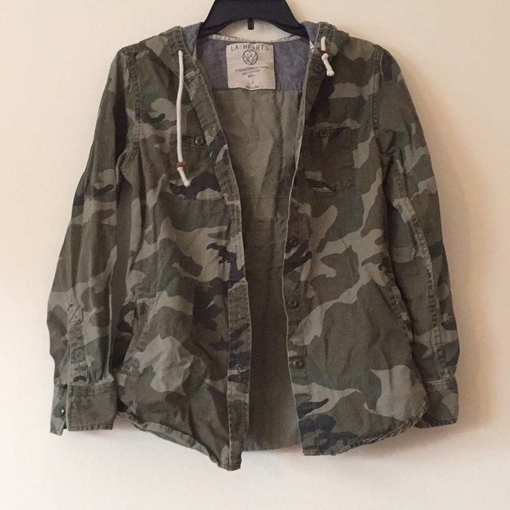 Camp button up